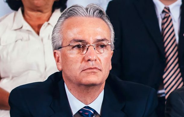 Contratar médicos jubilados niega oportunidades a nuevos profesionistas: Alfonso Petersen