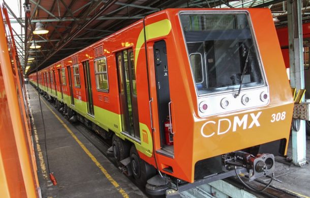 Hospitalizan a 18 personas por inhalación de humo en Metro de CDMX