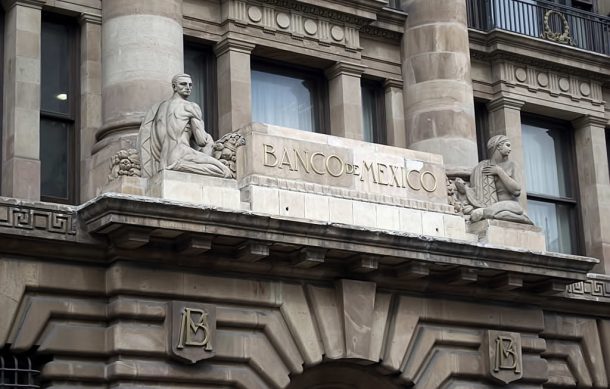 Incrementa Banxico la tasa de interés y la eleva a siete por ciento