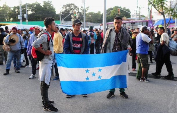 Un Grupo De Migrantes De La Caravana Albergados En CDMX Reanuda Su 
