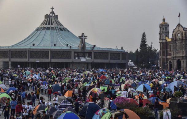 Miles de peregrinos llegan a la Basílica de Guadalupe