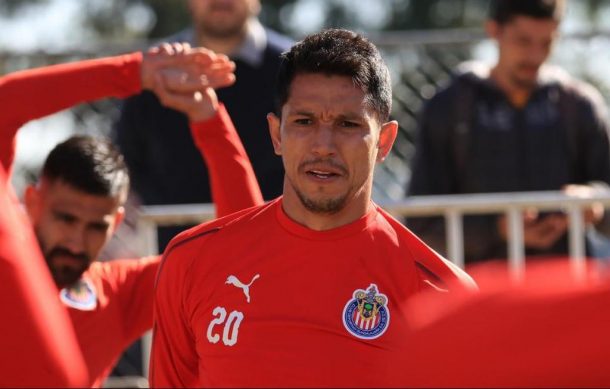 Operan con éxito al jugador de Chivas Jesús Molina