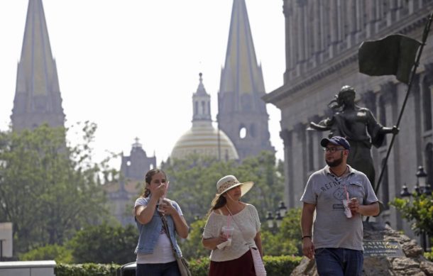 Reportan 13 personas afectadas por el calor en Jalisco