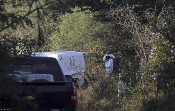 Localizan casi 100 cuerpos en dos fosas clandestinas de Tlajomulco