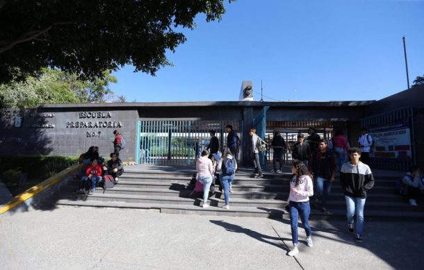 Frustran secuestro virtual de 5 alumnos de la Prepa 7
