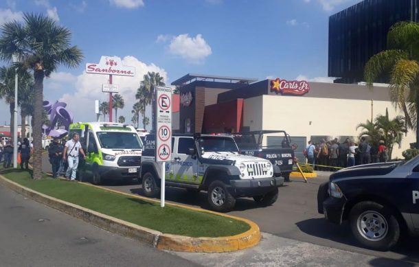 Confirman dos muertos y seis lesionados tras balacera en centro comercial de Zapopan