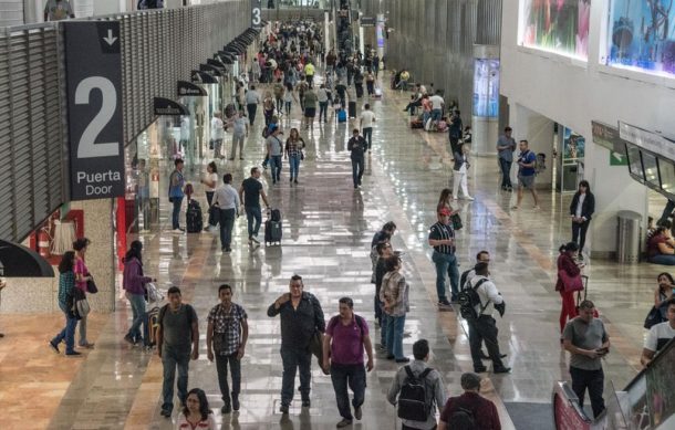 Estados Unidos emite alerta de viaje a México por pandemia