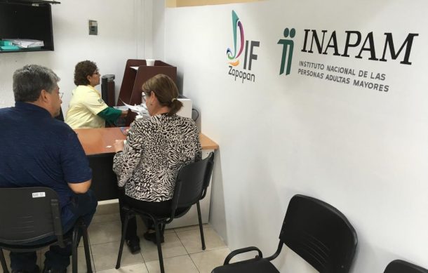En el DIF Jalisco también se tramita la credencial del INAPAM