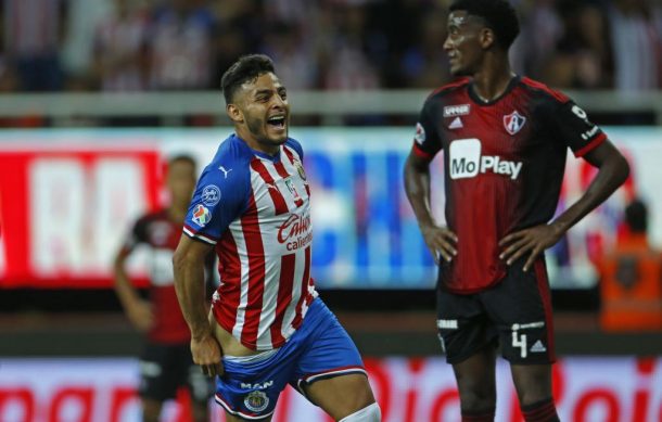 Separa Chivas del plantel a: “Chicote” Calderón, Alexis Vega y Raúl Martínez