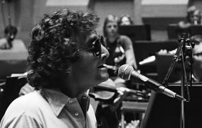 🎶 El Sonido de la Música – Randy Newman