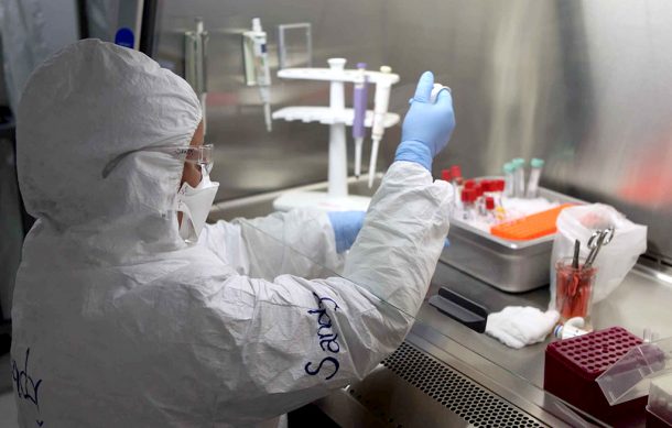 Laboratorios ya trabajan en vacunas para combatir a variantes Ómicron