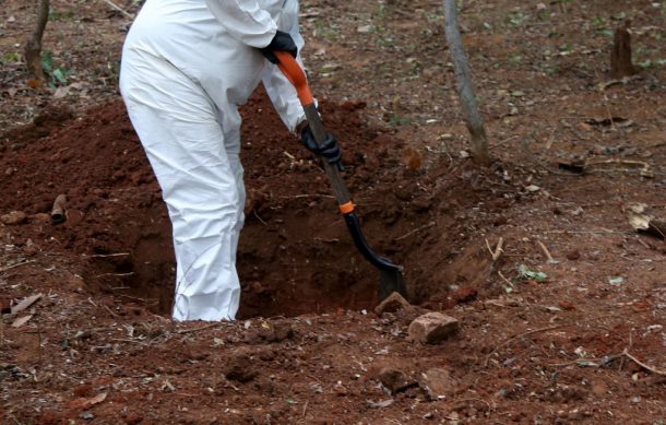 Incrementa número de cuerpos identificados en fosa clandestina de Santa Ana Tepetitlán