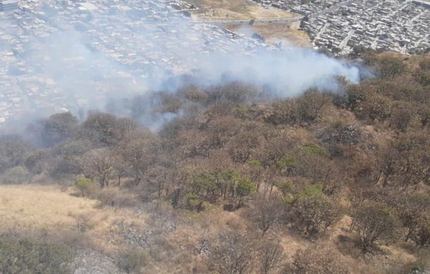 Le pegan fuertes incendios forestales a Zapopan