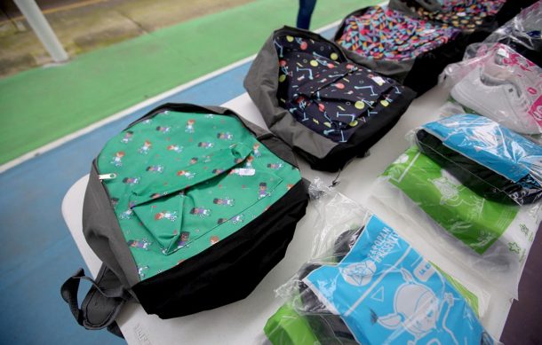 Zapopan entrega contrato a empresa con señalamientos por “mochilas recicladas”
