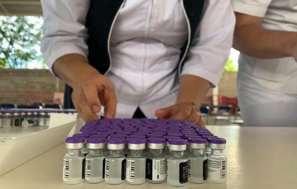 Llegan a México más vacunas anti-Covid de Pfizer