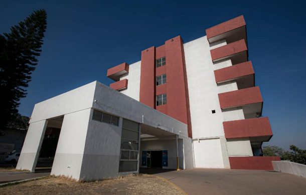 Hospital Ángel Leaño cierra su ciclo Covid ante baja ocupación de camas