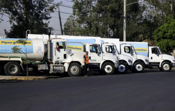 Adquieren pipas para surtir agua en colonias de Guadalajara