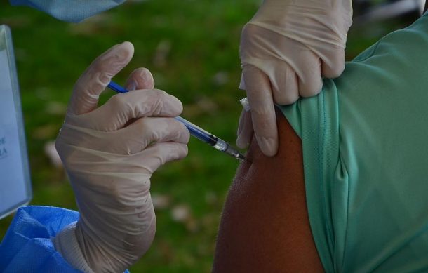 Regresa el desorden en vacunación anti-Covid de Guadalajara