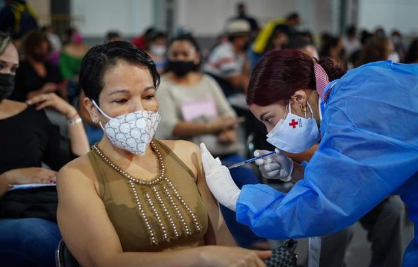 En Puerto Vallarta, Tamazula y Ciudad Guzmán inicia vacunación de embarazadas y personas de 50 a 59 años