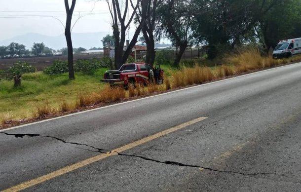 Continúa cerrada la carretera libre Guadalajara-Ciudad Guzmán por aparición de grietas