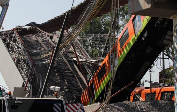 Suman 24 muertos por el accidente en el Metro de la Ciudad de México