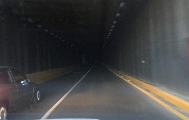 Al menos cuatro túneles vehiculares amanecen sin luz por robo de cables