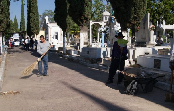 Abren cementerios, pero habrá reglas estrictas para este 10 de mayo