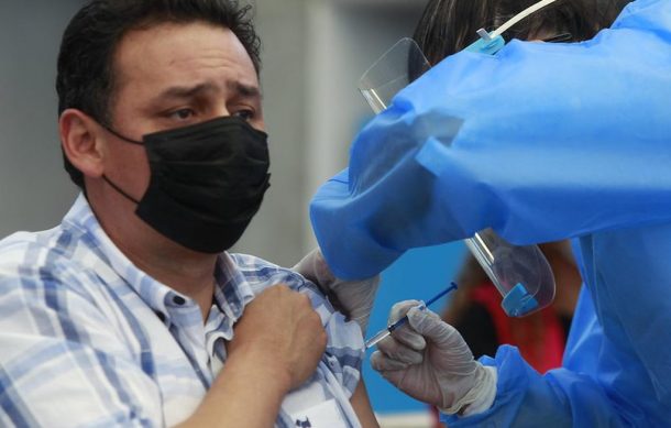 Inicia vacunación anti-Covid para mayores de 18 años en Baja California