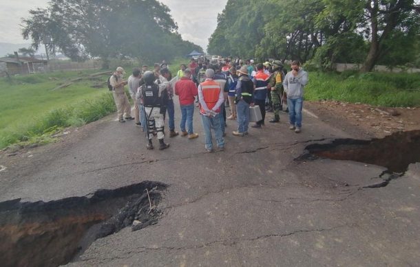 Tres semanas demorarán reparaciones de carretera a Ciudad Guzmán, afectada por grieta en Sayula