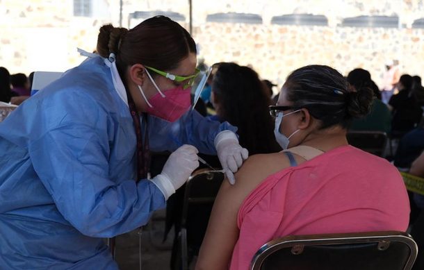 Este jueves se aplicaron más de 18 mil vacunas anti-Covid en Auditorio Benito Juárez
