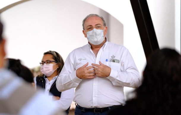 Entregan más de 250 plazas a personal médico de Jalisco