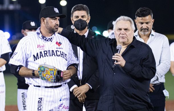 Adrián González anuncia que se retirará con Mariachis y con la Selección Mexicana de Beisbol