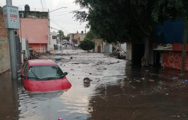 Se desbordó arroyo en Miramar, reportan afectaciones en viviendas y calles
