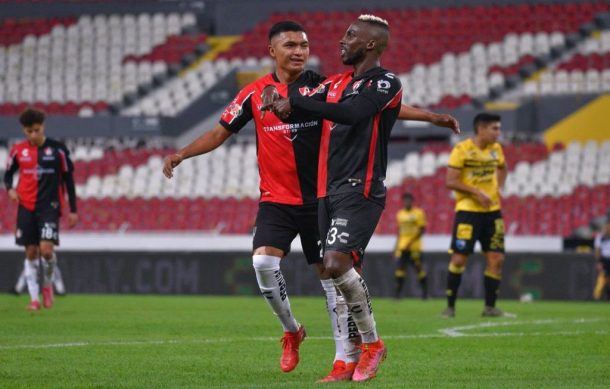 Atlas vence a Tampico Madero 1-0 en noche de estreno de uniformes en el Jalisco