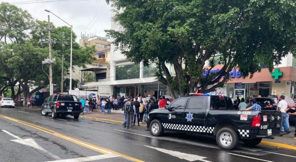 Policía tapatía sorprende a extorsionadores en el CAS