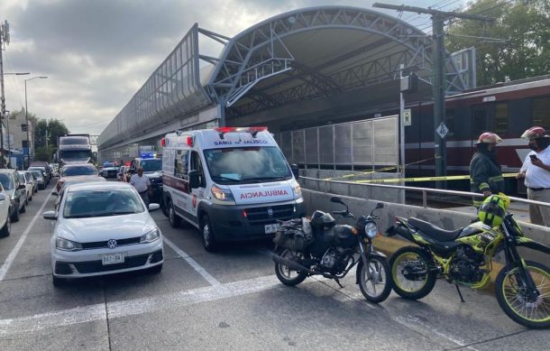 Ciclista muere atropellada por el Tren Ligero; la Línea Uno está detenida