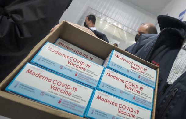 Llegan a Jalisco más vacunas anti-Covid de Moderna