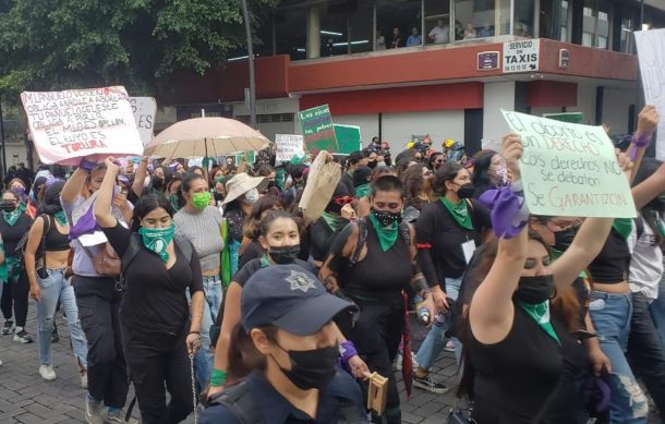 Mujeres exigen en Guadalajara la despenalización del aborto
