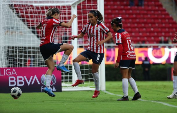 Chivas vence al Atlas 1-0 y sigue invicto en la Liga MX Femenil