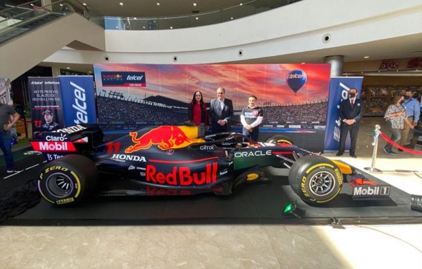 Se exhibe en Guadalajara monoplaza Red Bull de Checo Pérez en F1