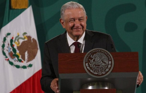 López Obrador critica la “burocracia” en la OMS