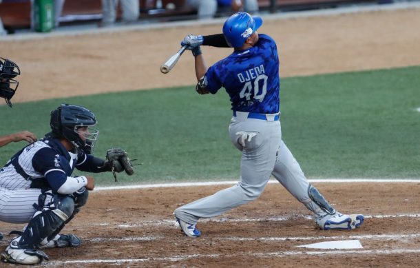 Charros abre serie con triunfo sobre Sultanes