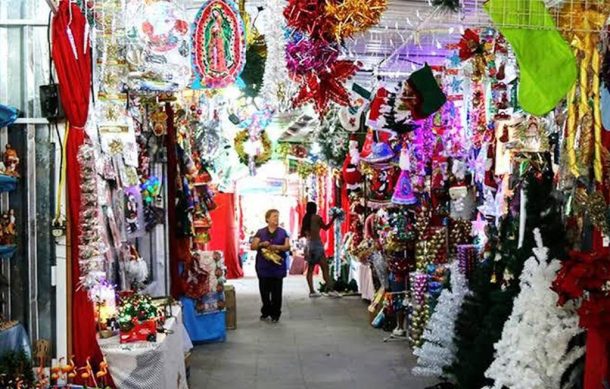 Inicia instalación de tianguis navideños en Guadalajara