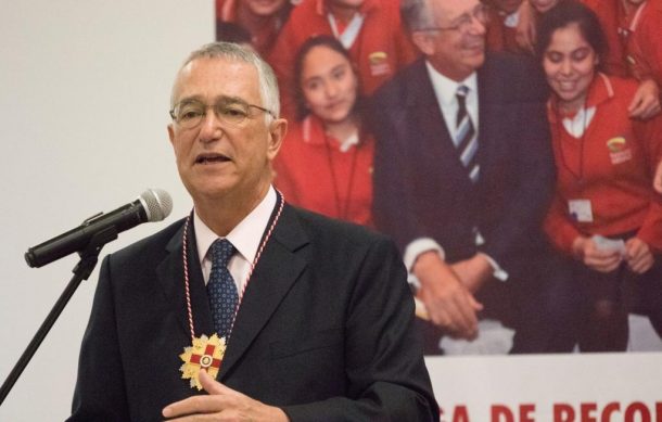 Ricardo Salinas Pliego se interesa por Banamex
