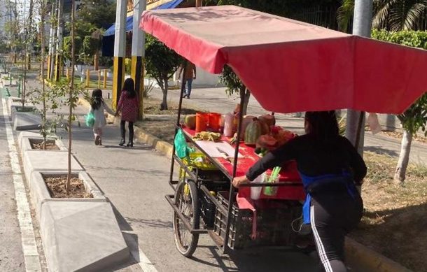 Utilizan ciclovía de avenida México para caminar