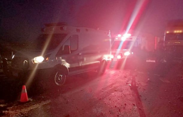 Se mantiene cierre en la autopista Zapotlanejo – Lagos de Moreno por accidente