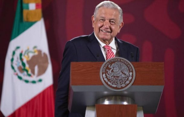 Aplaude López Obrador postura de Biden para regularizar a migrantes en EU