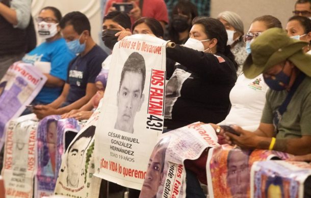 Piden normalistas de Ayotzinapa comparecencia de gabinete de seguridad