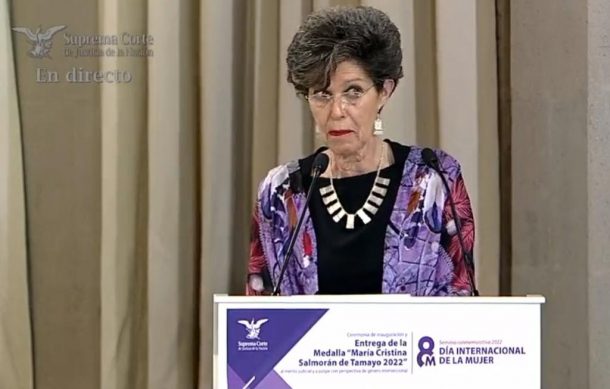 Entrega Poder Judicial medalla Cristina Salmorán
