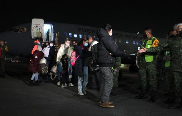 México enviará otro vuelo para repatriar a connacionales de Ucrania